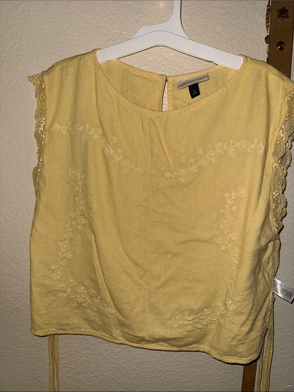 Universal Thread Pale Yellow Embroidered Lace-Trim Tank